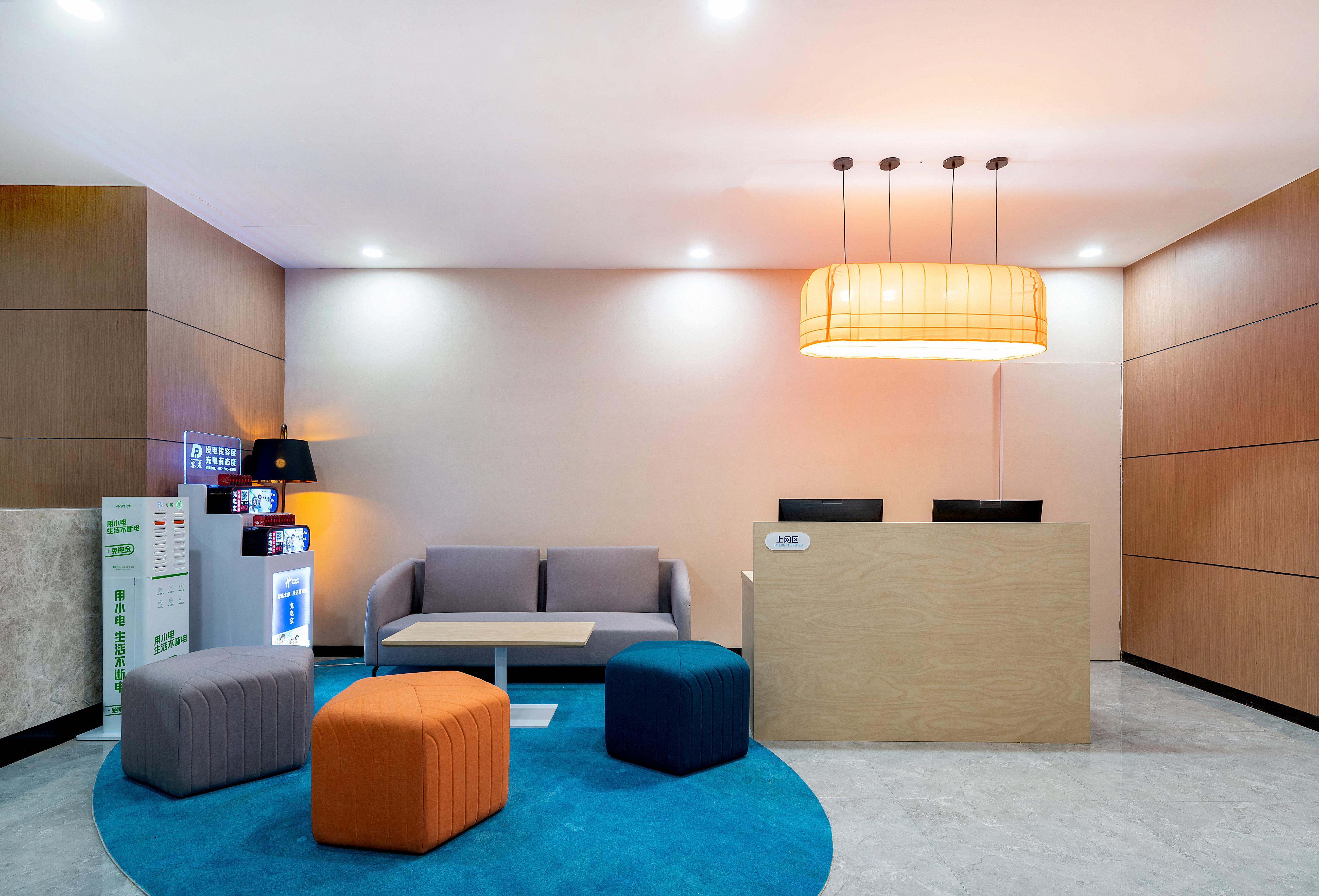 Holiday Inn Express Jinan Jingshi Road, An Ihg Hotel Esterno foto